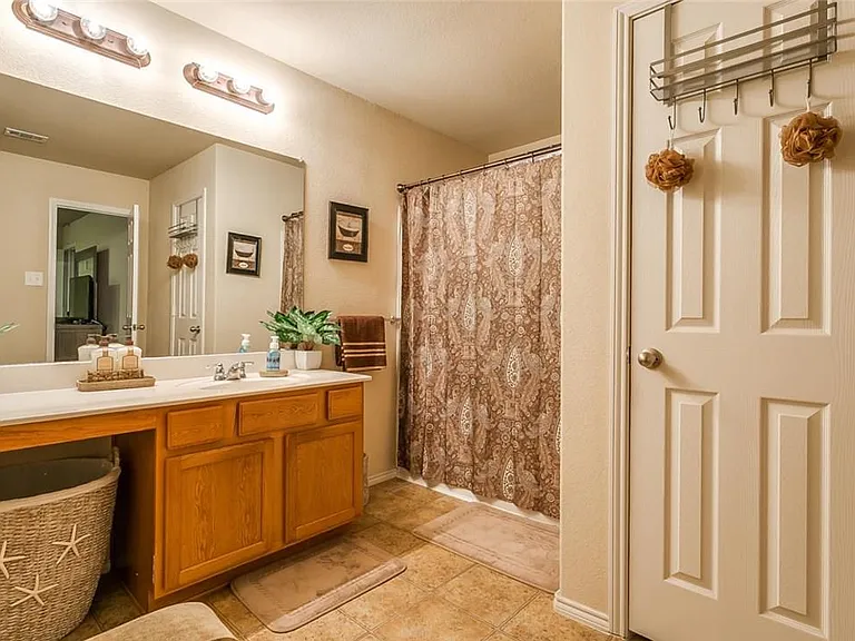 8832 Elk Creek Ln — Photo 25