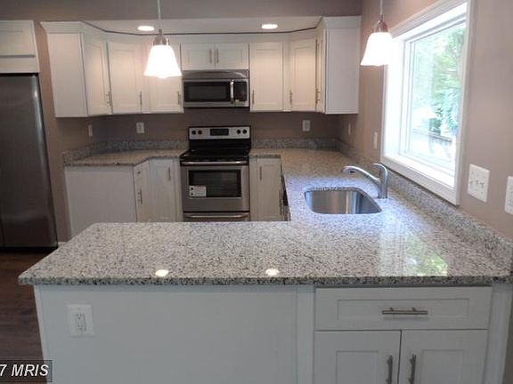 5th image of 3410 Park Hill Pl