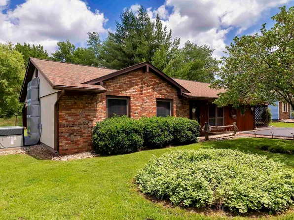 1210 Anderson Dr, Marion, IL 62959
