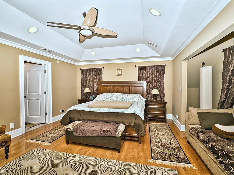5044 Coyle Ave — Photo 33