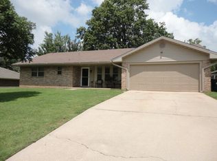 1924 E 15th St, Ada, OK 74820