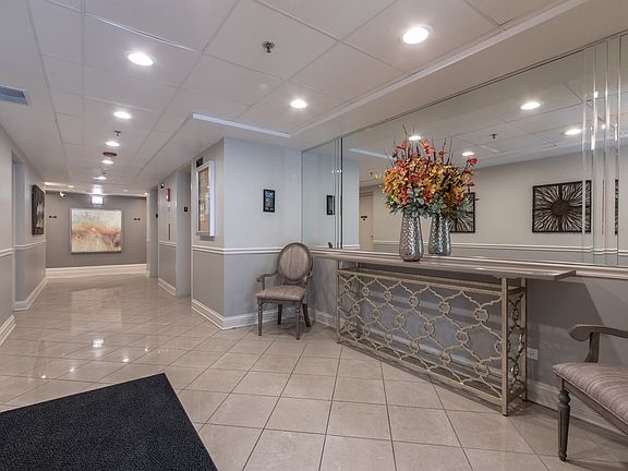 5th image of 710 Creekside Dr Unit 408