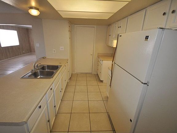 5th image of 8619 W Mitchell Dr
