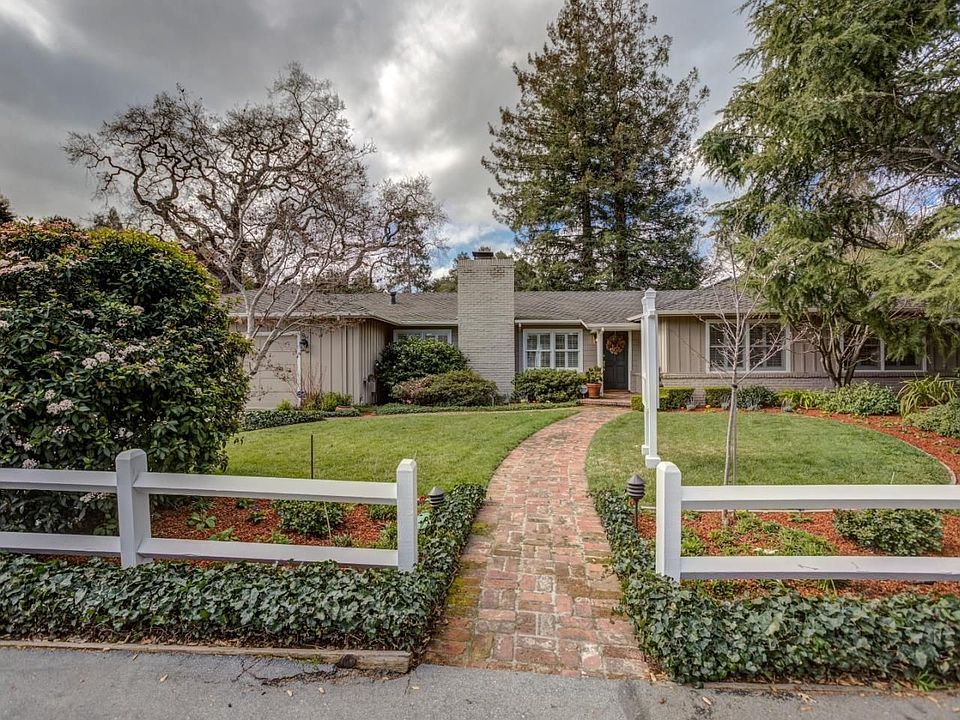 1st image of 655 Oak Knoll Ln