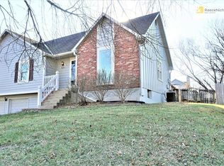 5556 Lewis Dr, Shawnee, KS 66226