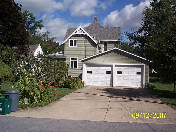 2.5 Attached Garage