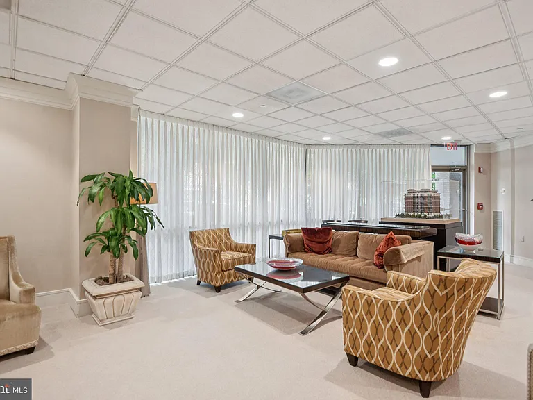901 N Monroe St #1013 — Photo 3