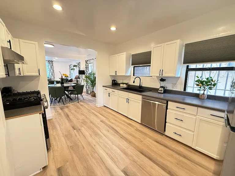 1235 S Longwood Ave #1235 — Photo 13