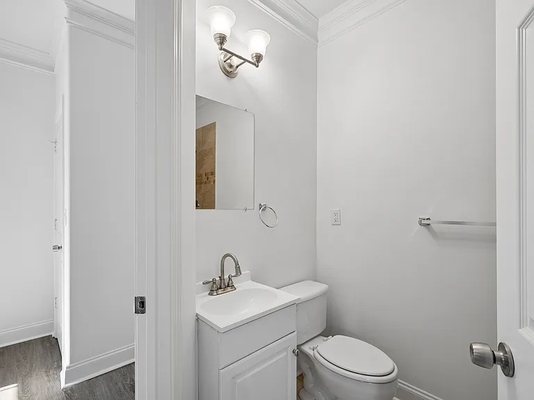 Full Bath 2