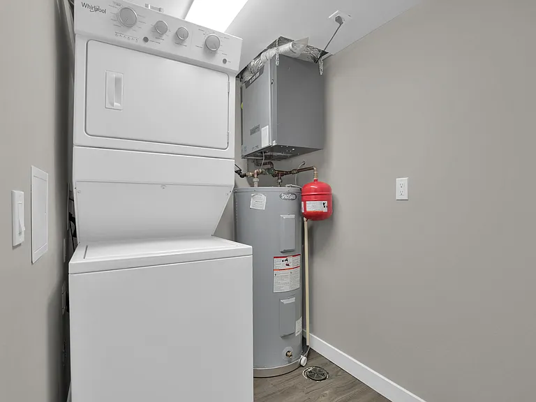 105 Ridgeway Pl — Photo 24