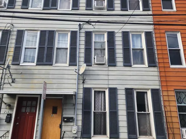 214 W Allen St, Mechanicsburg, PA 17055