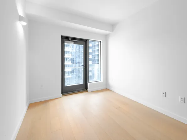 33-71 Prince Street image 3 of 11