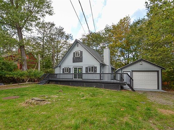 2nd image of 1045 Knollwood Dr