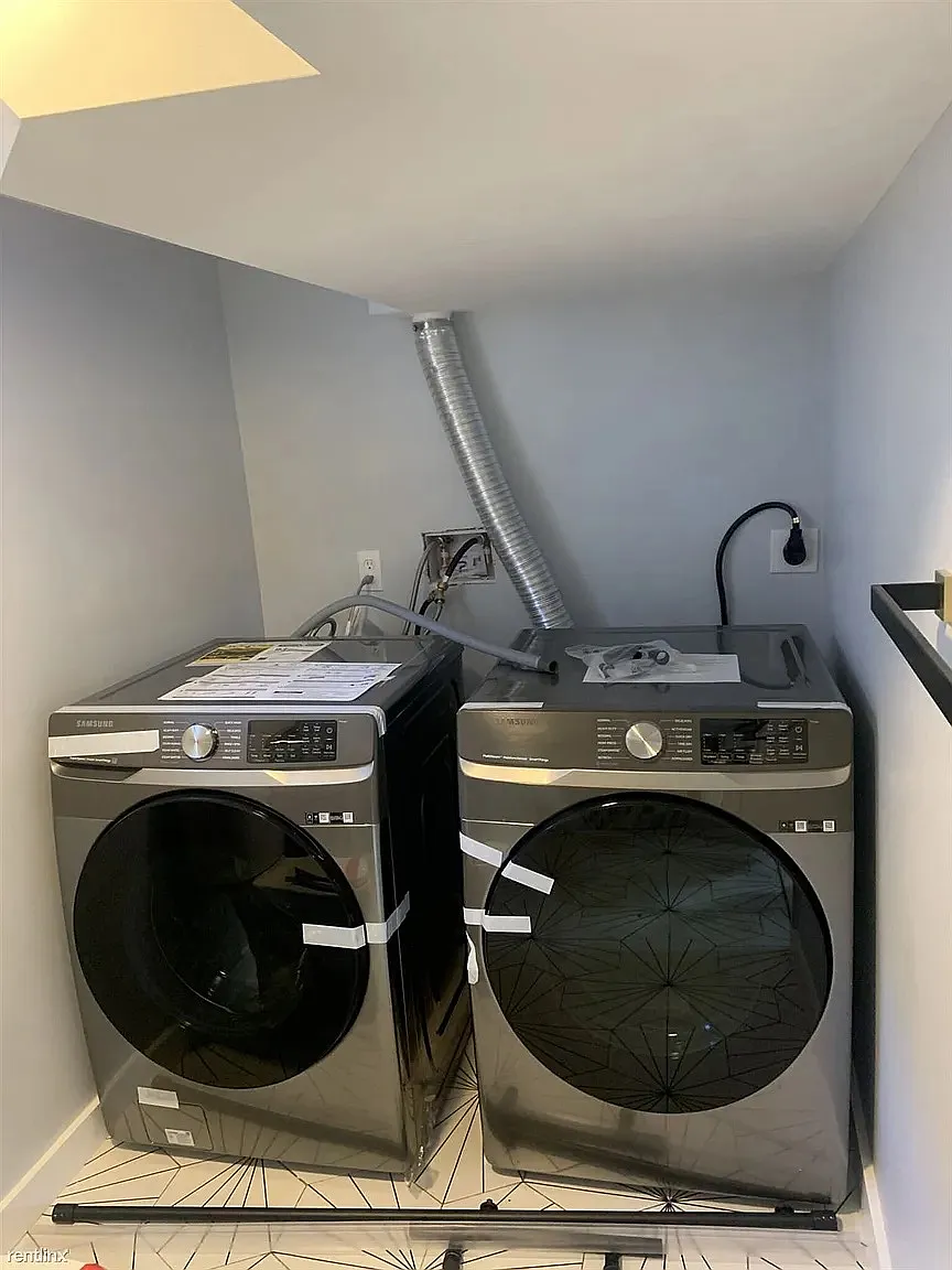 2 bed, 1000 sqft, $2,150 — Photo 4