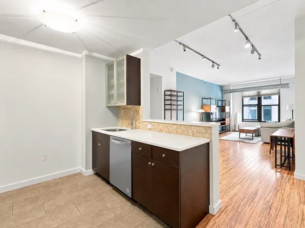 232 Pavonia Ave APT 312, Jersey City, NJ 07302