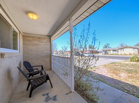 4th image of 4015 Roosevelt Dr