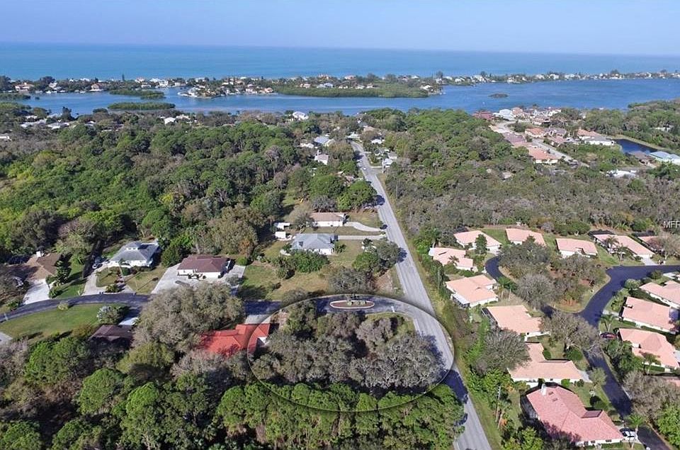 1st image of 1098 Laurel Woods Dr