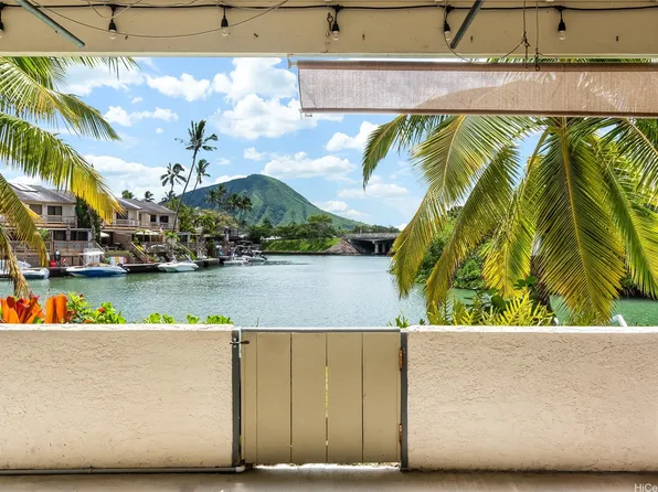 209 Kawaihae St #C2, Honolulu, HI 96825
