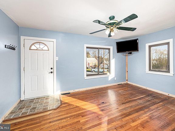 2nd image of 6341 Somerset St