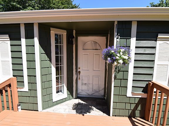 3rd image of 16925 78th Ave NW