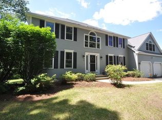 4 Starr Cir, Westford, MA 01886