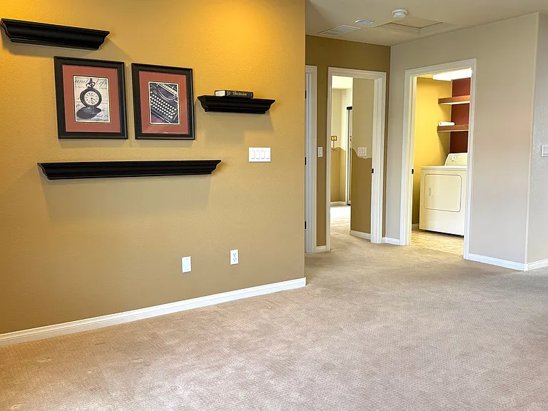 6825 Philharmonic Ave — Photo 39