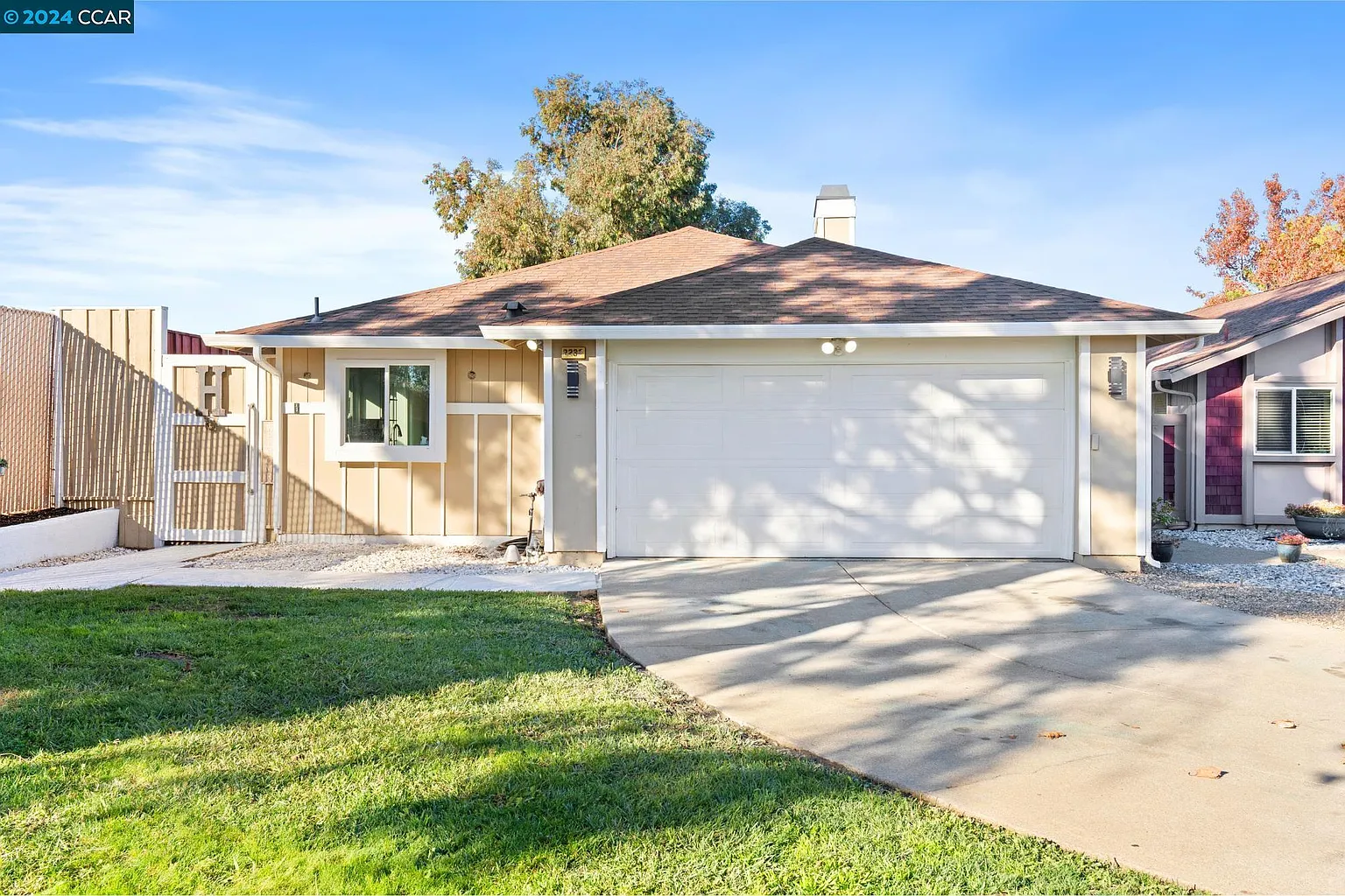 2232 Old Creek Cir photo 1