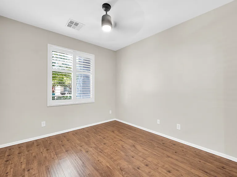 9207 N 182nd Ln — Photo 26