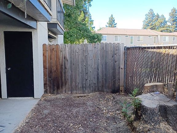 2nd image of 1925 Grande Cir APT 2