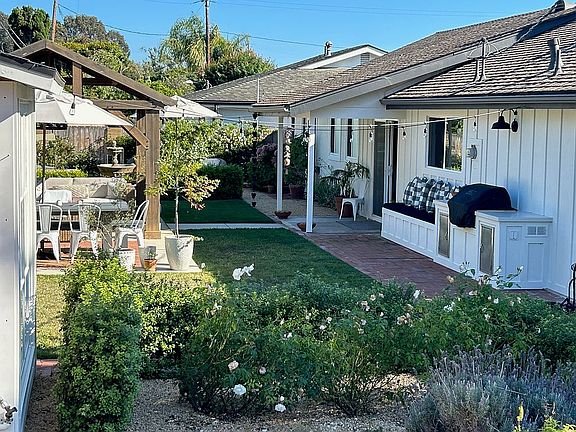 2nd image of 1297 Byrnes Ln