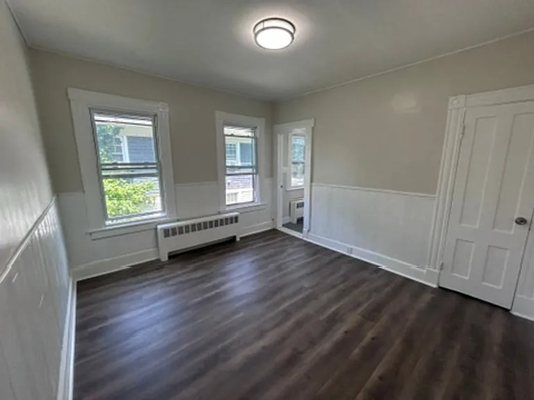 23 Howe St — Photo 8
