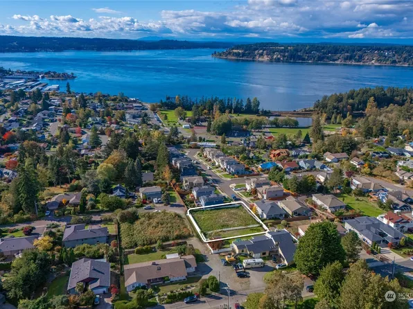 1428 S Sunset Drive, Tacoma, WA 98465