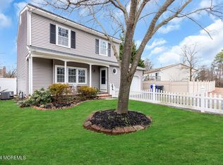 828 Burnt Tavern Rd, Brick, NJ 08724