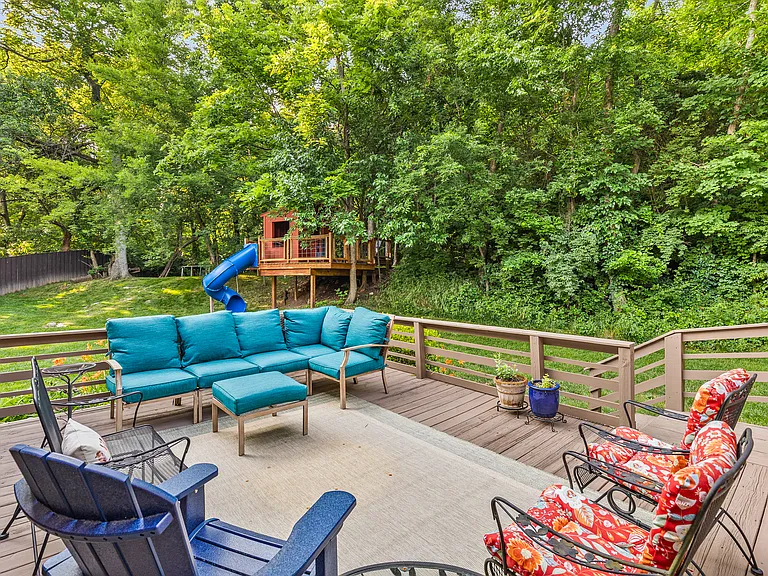 Spacious lower patio with plenty of outdoor seating and space for your herb garden.