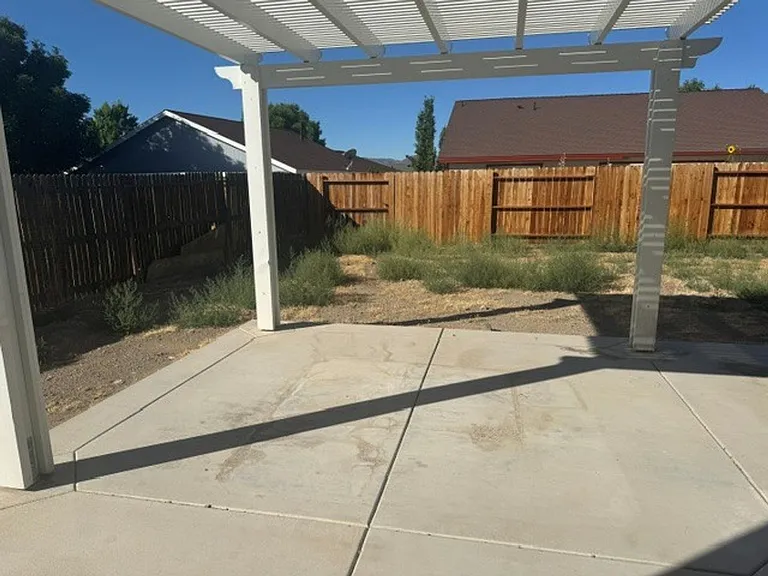 207 Harkin Cir — Photo 16