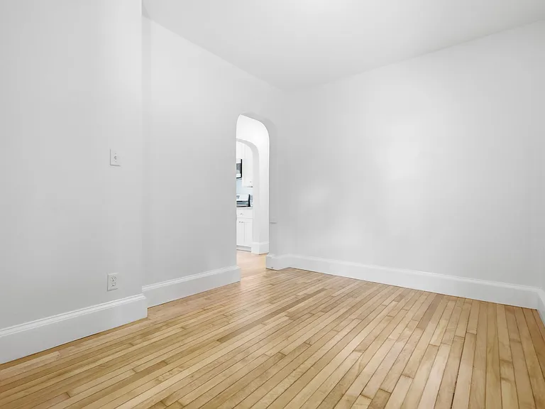 81 Huntington Rd #1 — Photo 8