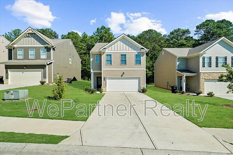4 bed, 2.5 bath, 1767 sqft, $1,945 — Photo 2