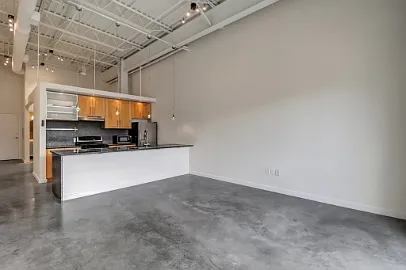 2514 Abercorn St #205 — Photo 3