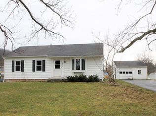 3098 Bear Hill Dr, Palmyra, NY 14522