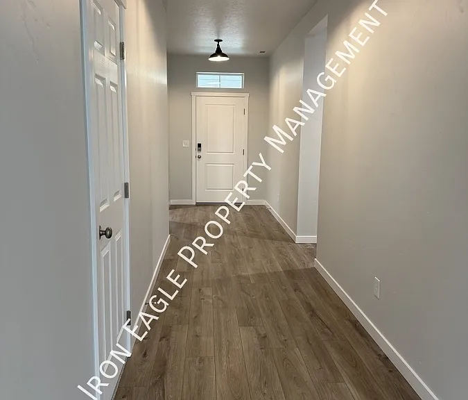 1086 Woods Bog Ct — Photo 2
