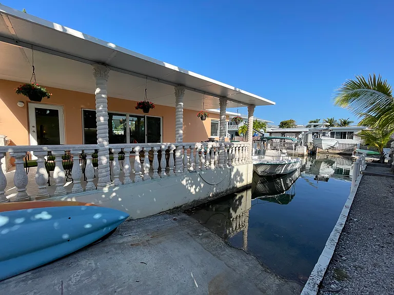 64 Seagate Blvd — Photo 33