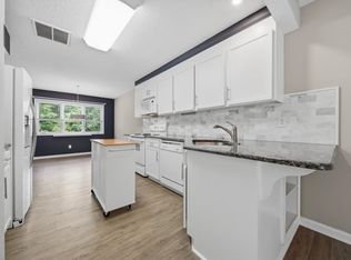 3261 White Oak Ct #J-3, Claremont, NC 28610