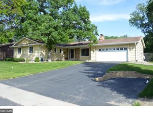 160 Chaparral Dr, Apple Valley, MN 55124