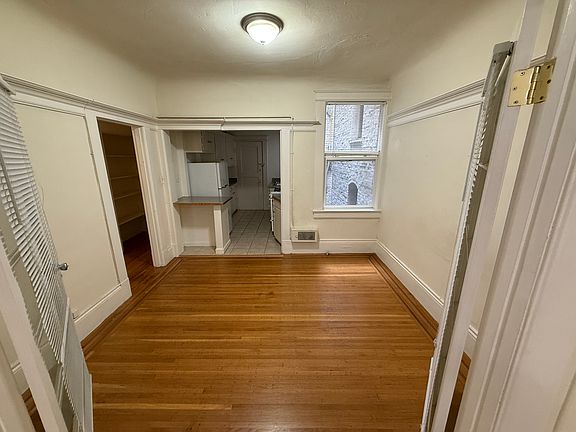 4th image of 728 Taylor St APT 2