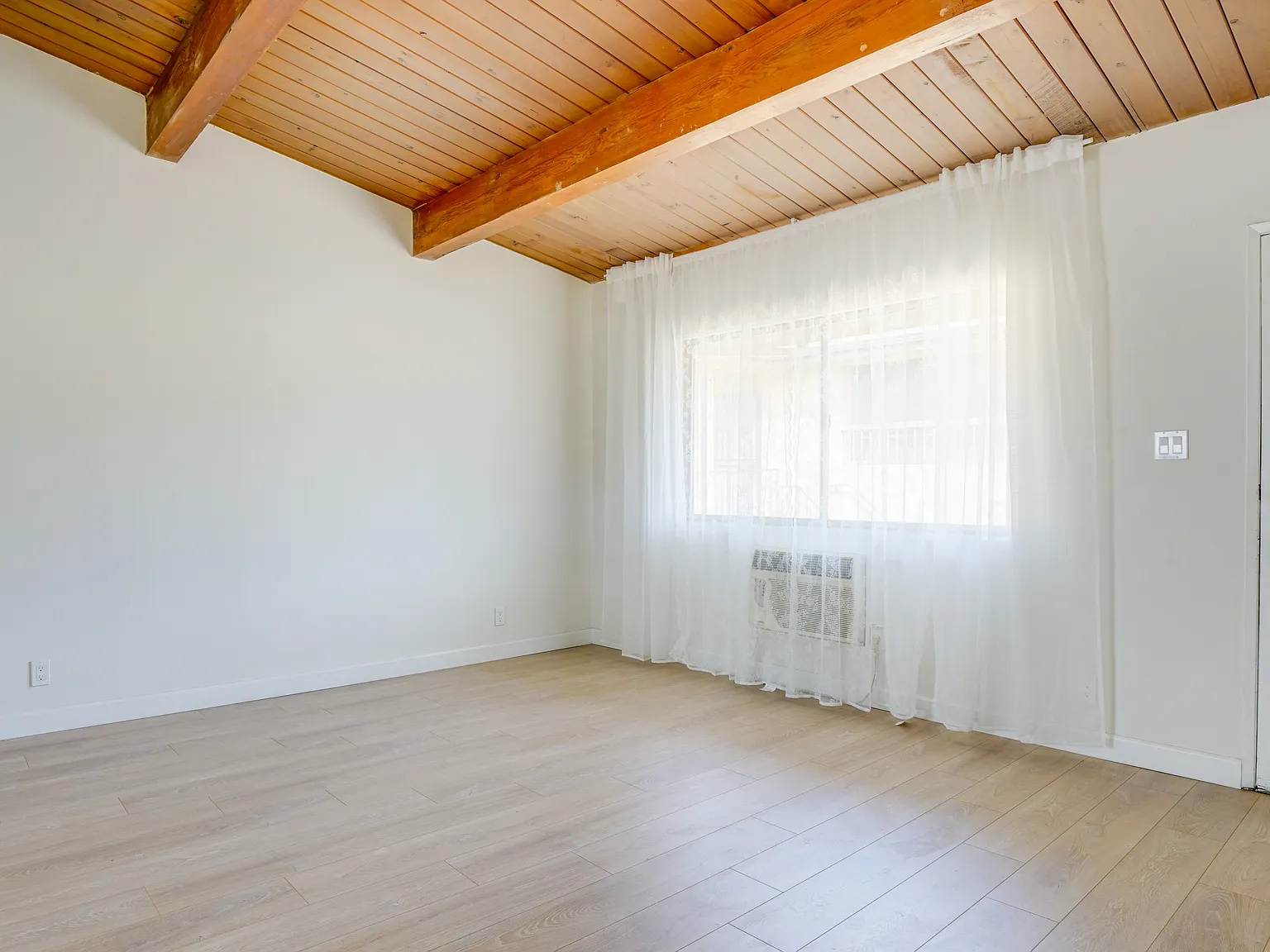 505 E Santa Anita Ave — Photo 3