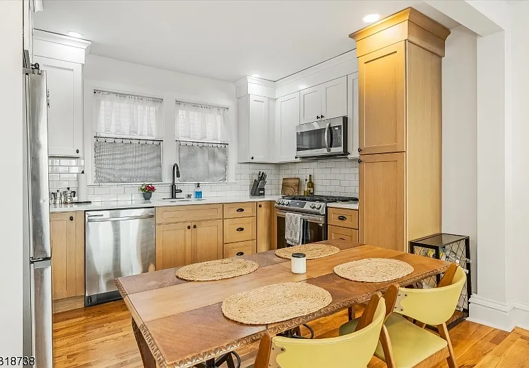 46 James St #1 — Photo 1