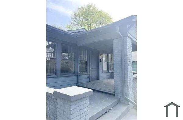 Building Photo - 1677 Jefferson Ave SW