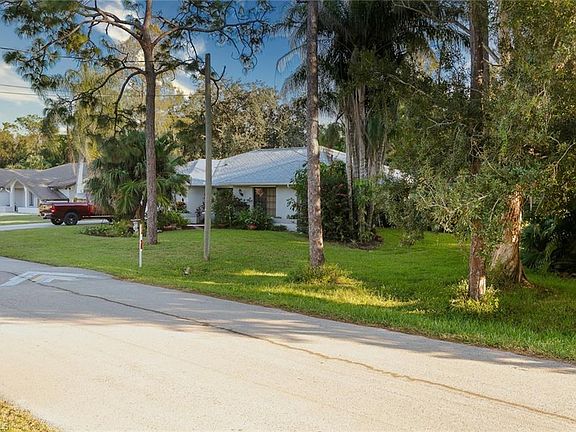 3rd image of 6840 Garland St