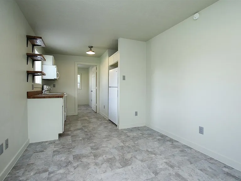 505 E 32nd St #1 — Photo 3