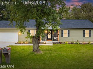 485 W Beechdale St, Commerce Township, MI 48382
